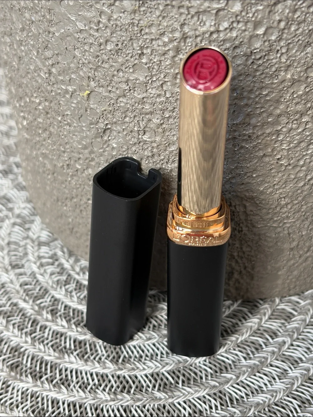 ❤️$8 NWT Loreal Colour Riche 183 Le Carmin Courage 1.8g